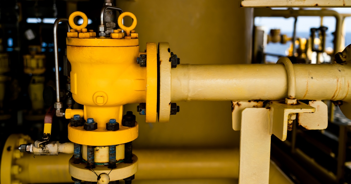 Safety Valve or Pressure Safety Valve (PSV) Automatic safety device for eliminating excess pressure. Safety valves used in pressurized liquids, gases or oils. on offshore drilling rigs